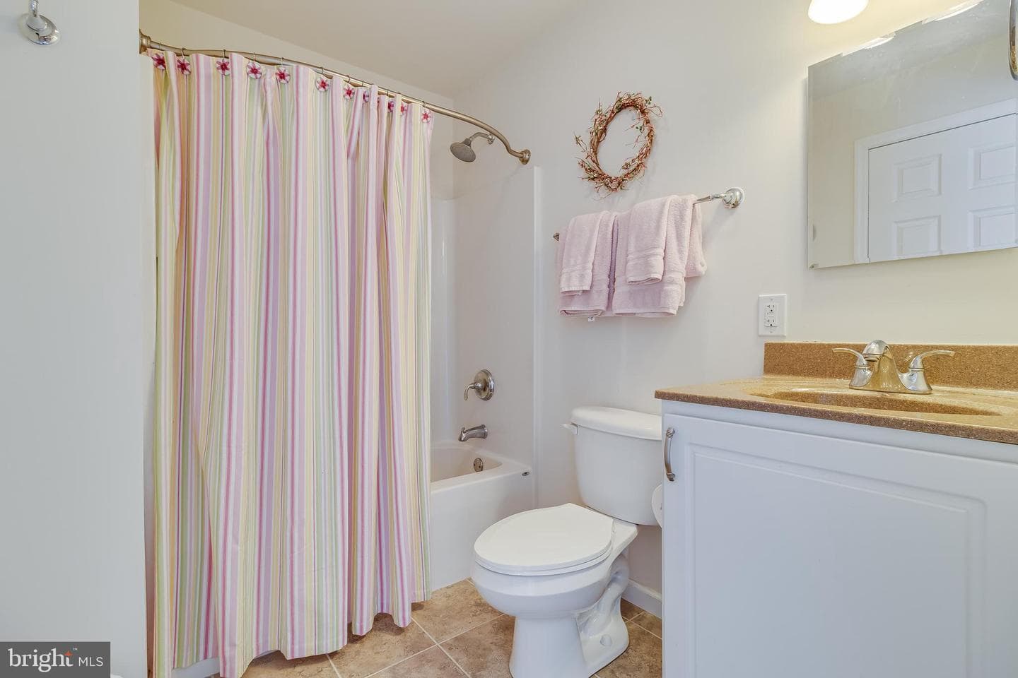 2818 Beach Drive photo 32
