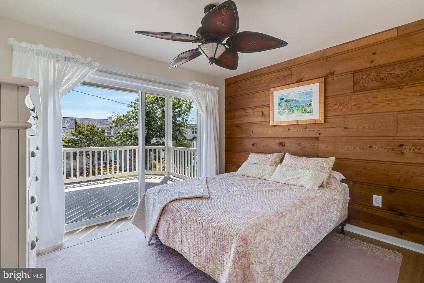 2818 Beach Drive photo 33