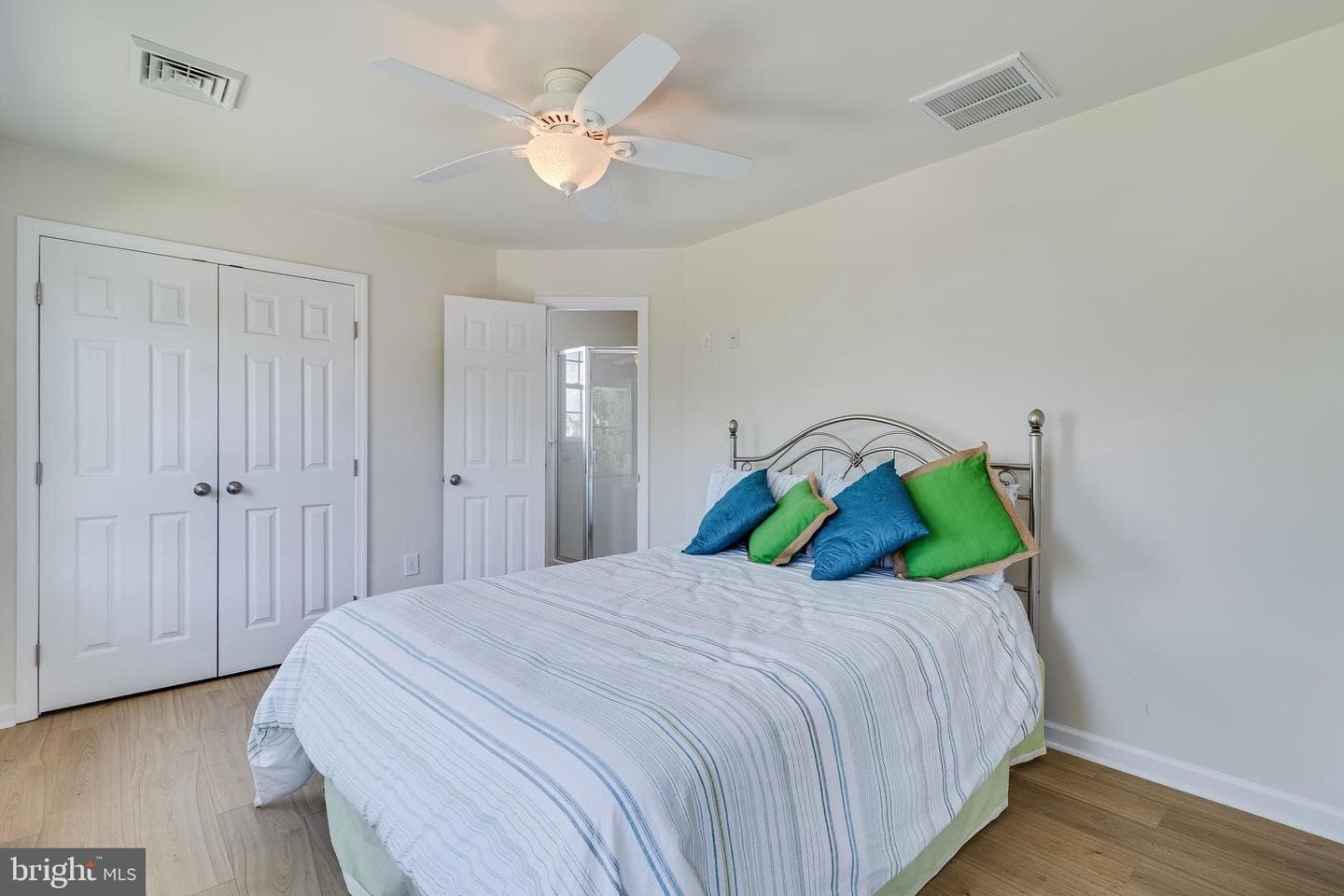 2818 Beach Drive photo 35