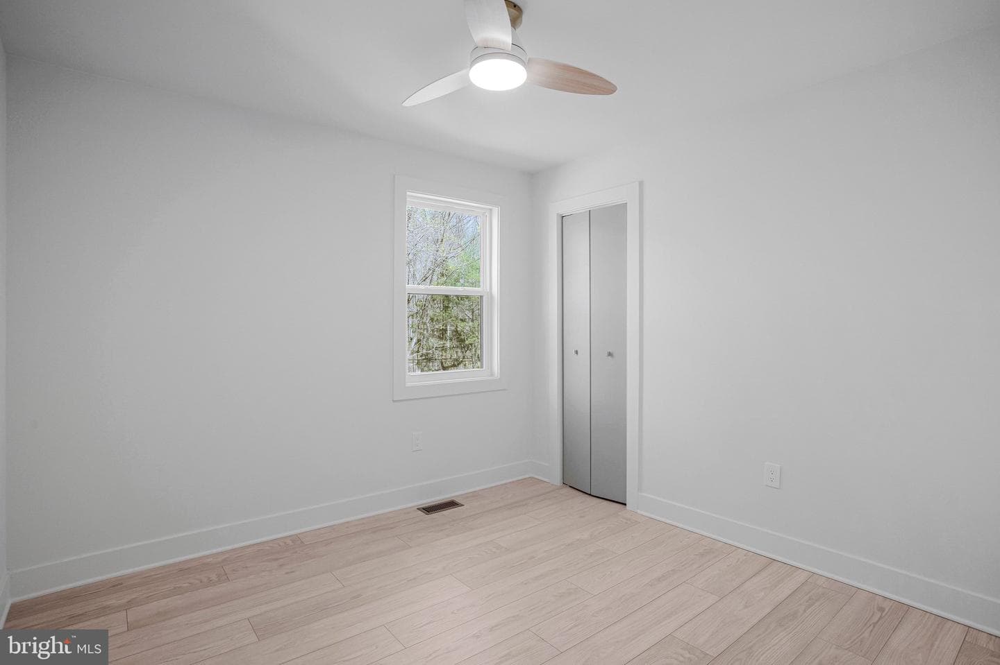 490 W Mount Harmony Road photo 13