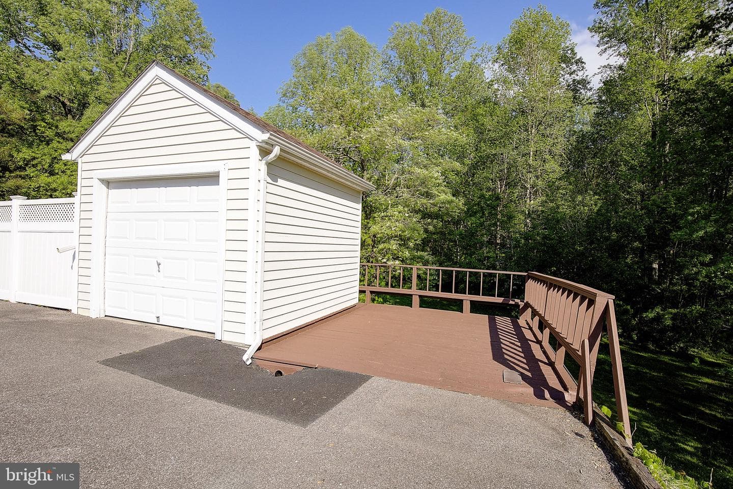 1050 Fowler Road photo 78