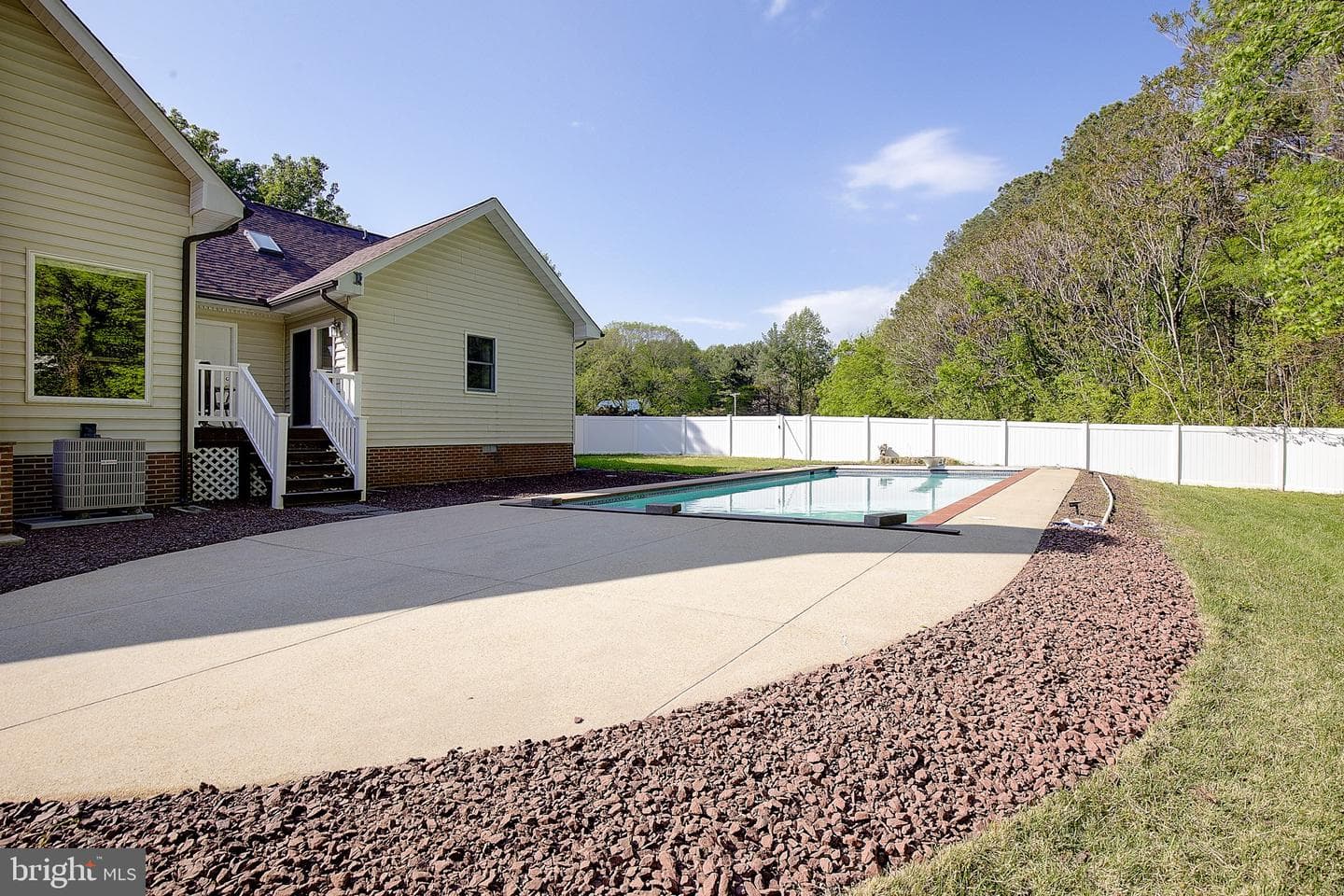 1050 Fowler Road photo 93