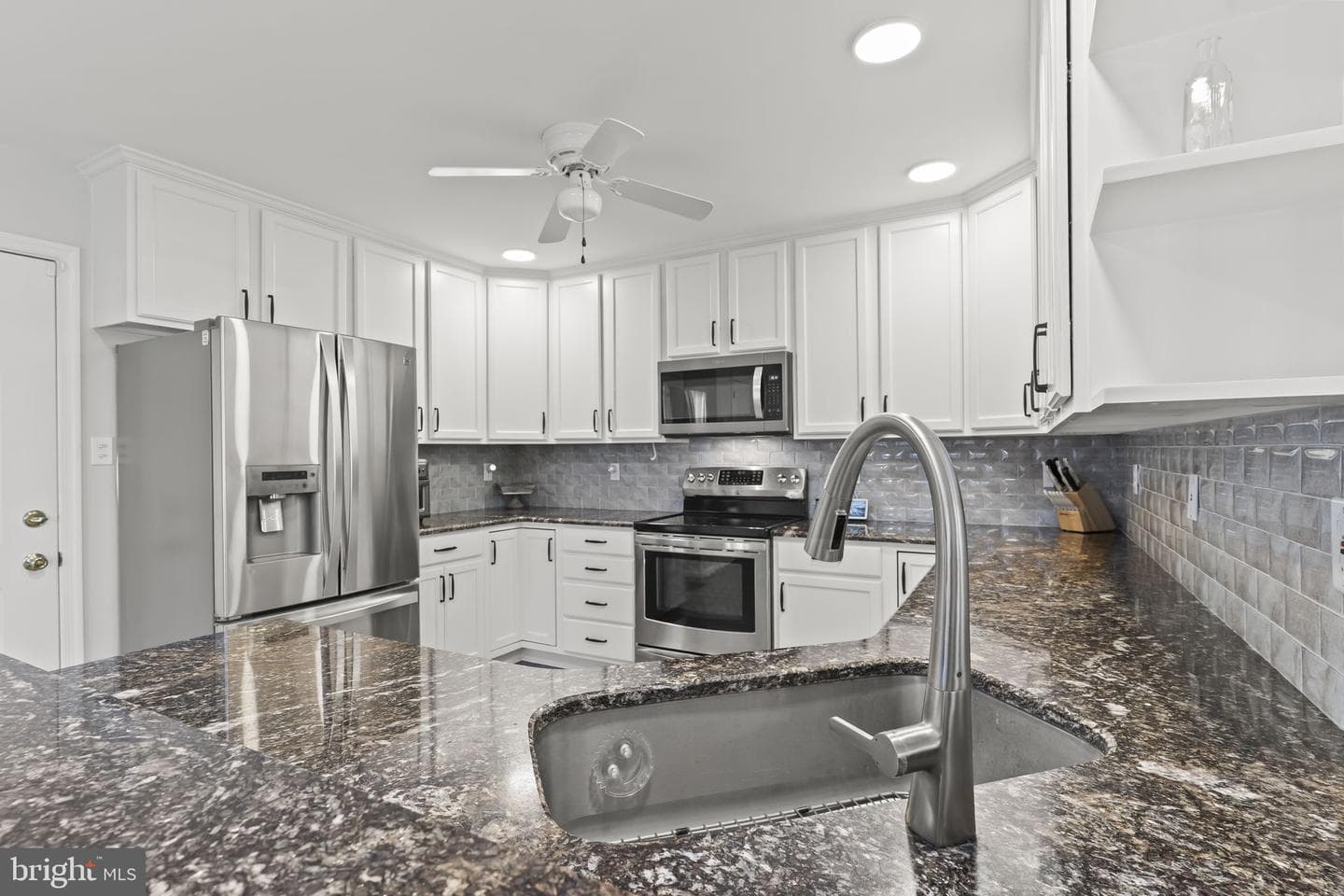 2132 Brians Way photo 3