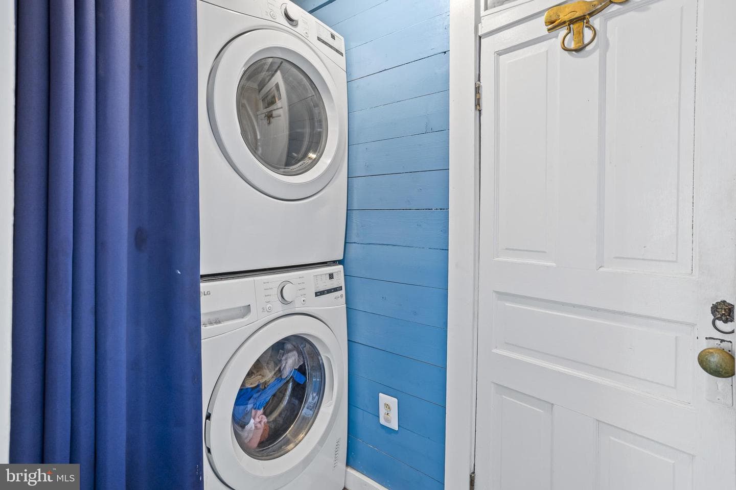 8223 C Street photo 18
