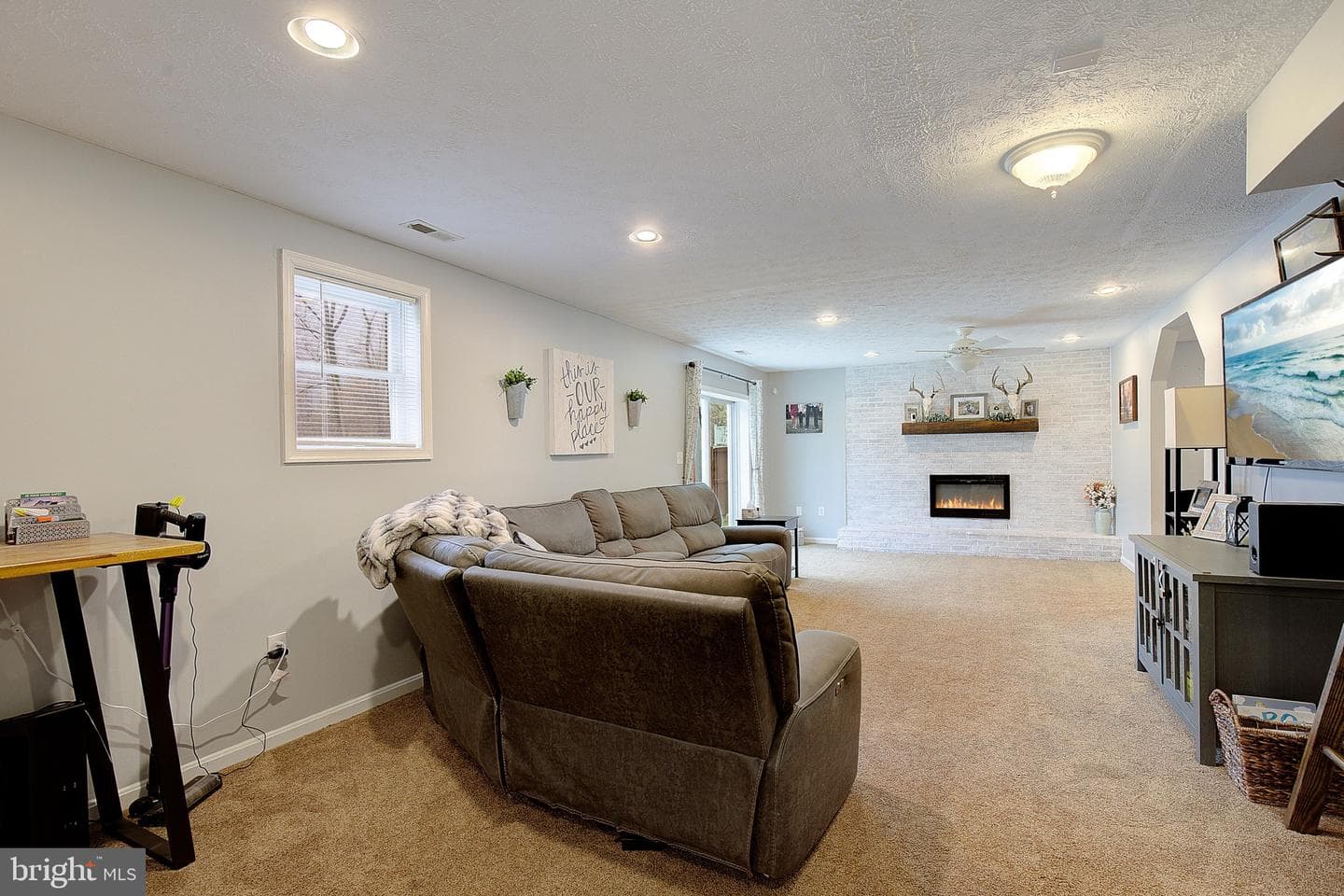 2819 Glasgow Way photo 24