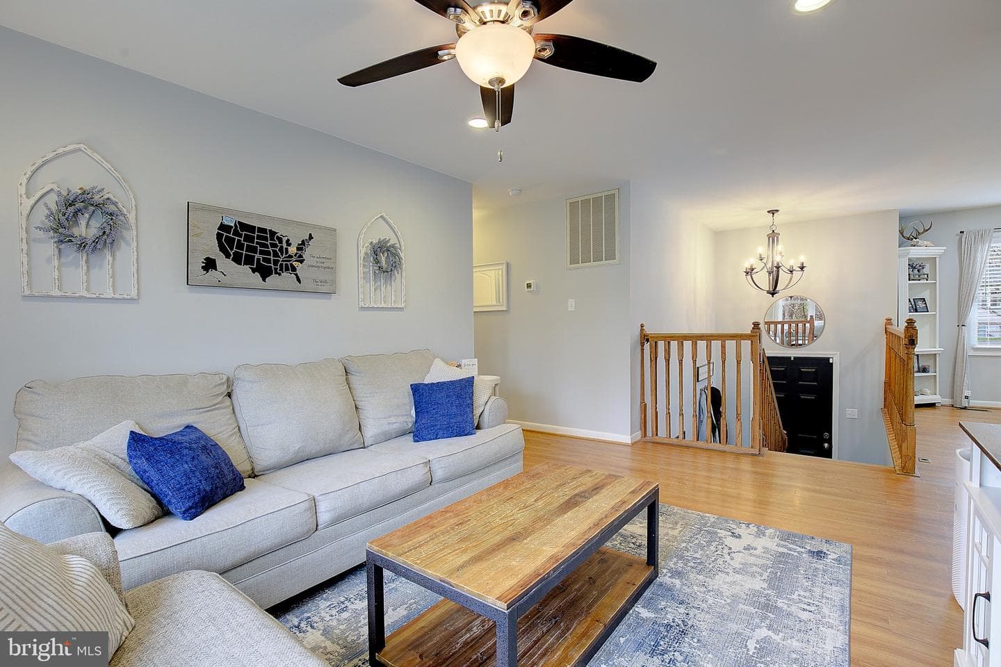 2819 Glasgow Way photo 5