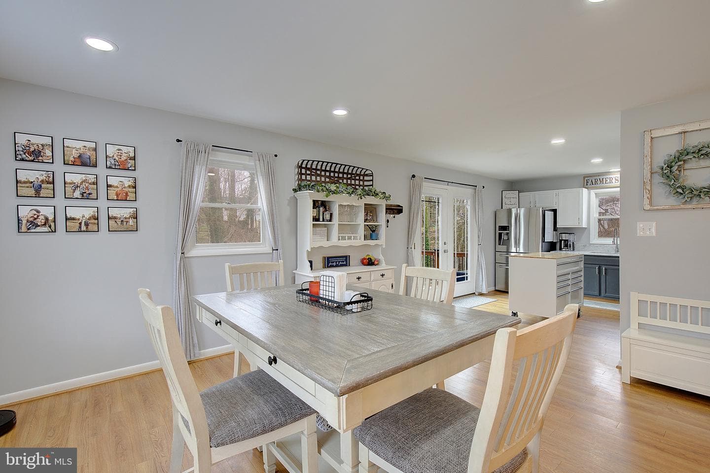 2819 Glasgow Way photo 8