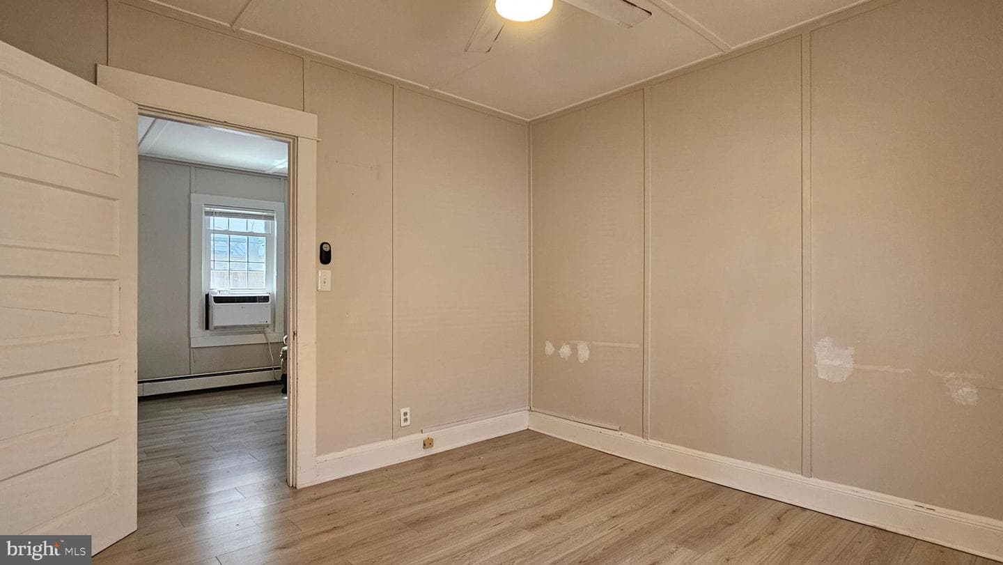246 Bay Avenue photo 29