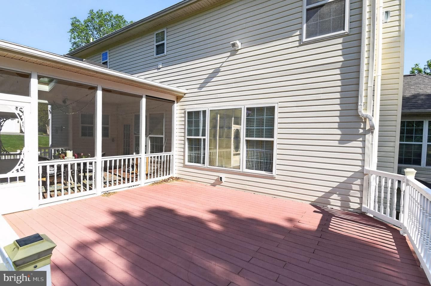 90 Oxford Way photo 5