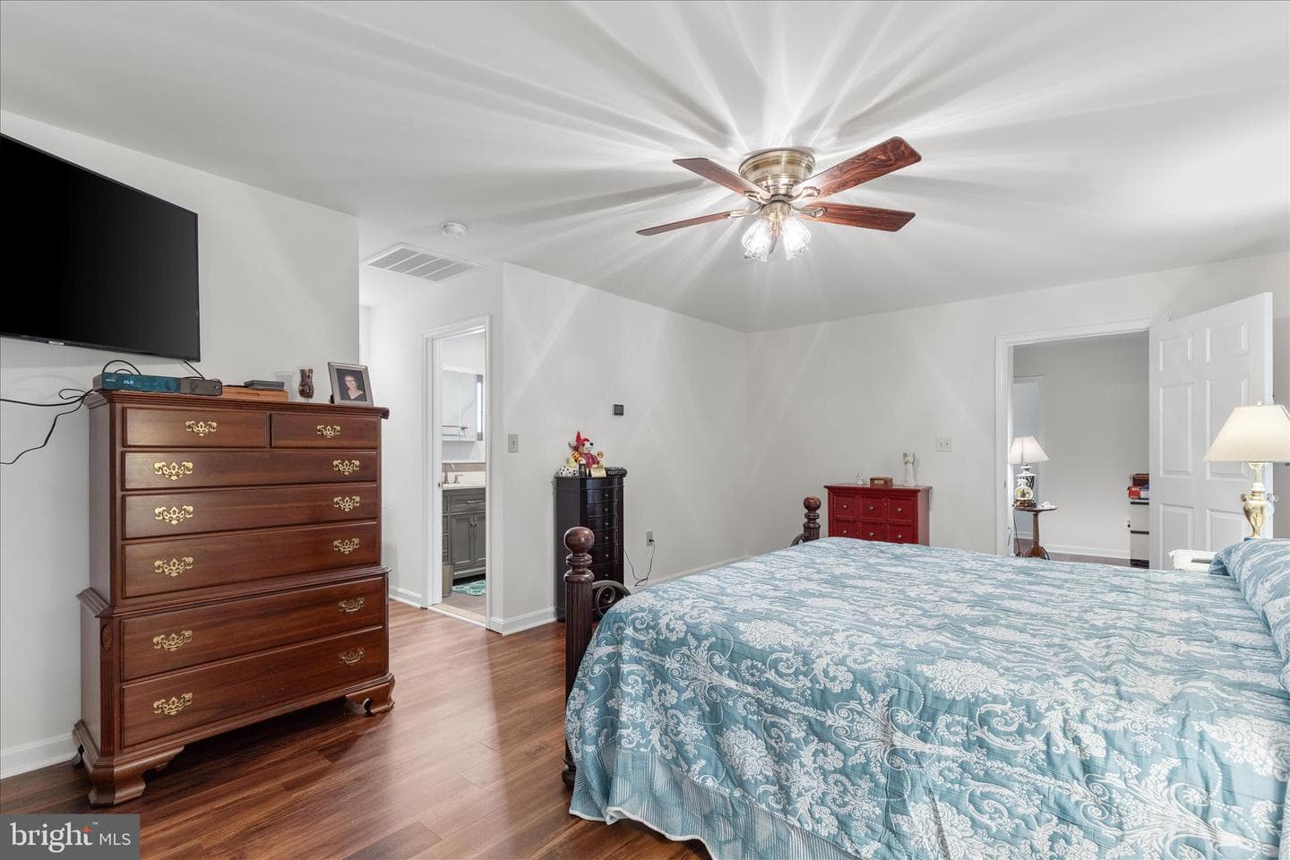 4111 Pinewood Terrace photo 13