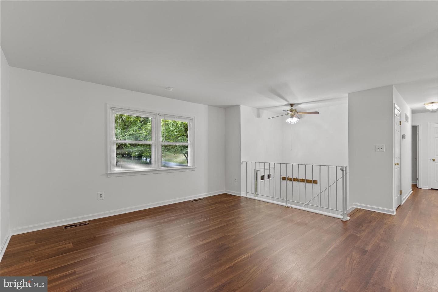 4111 Pinewood Terrace photo 5