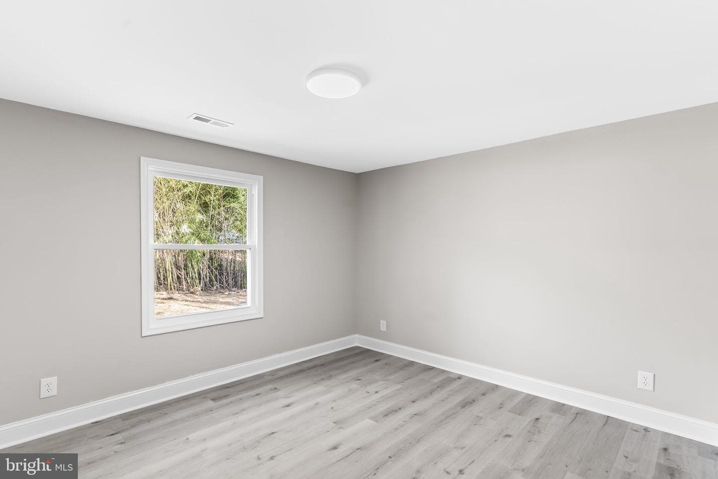 1207 Pinecrest Court photo 10