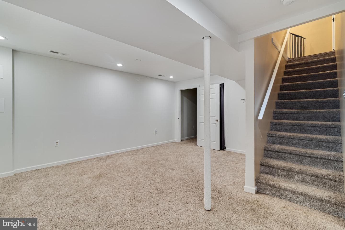 5017 Brandywine Street photo 37