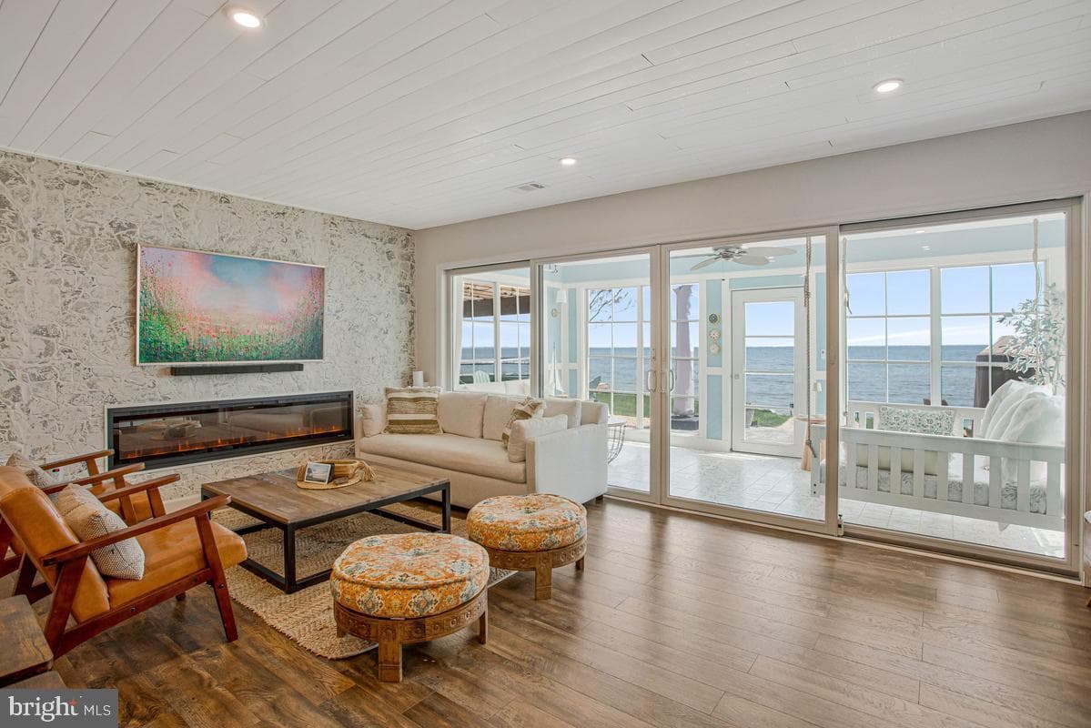12880 Bay Drive photo 18