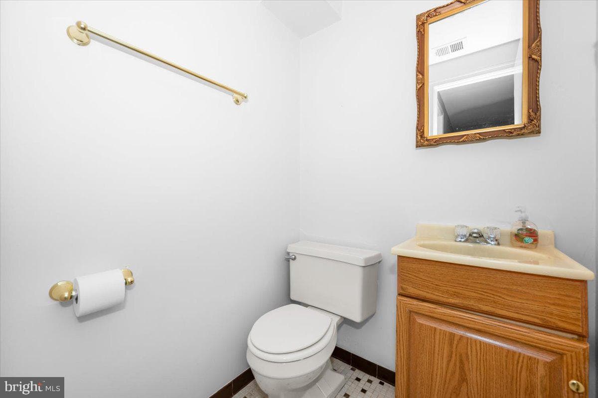 2614 Apple Way photo 35