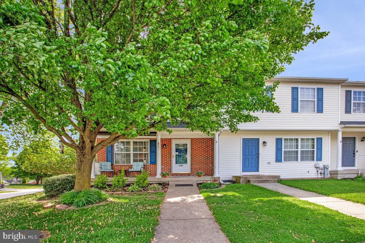 8199 Woodland Lane photo 2