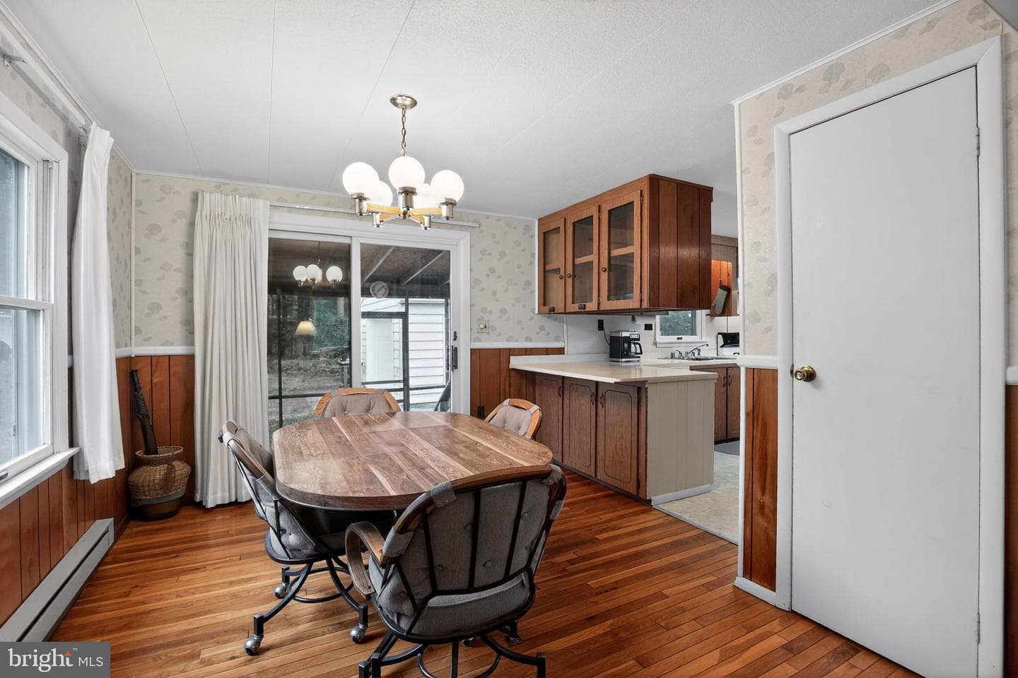 6070 Hill Road photo 8