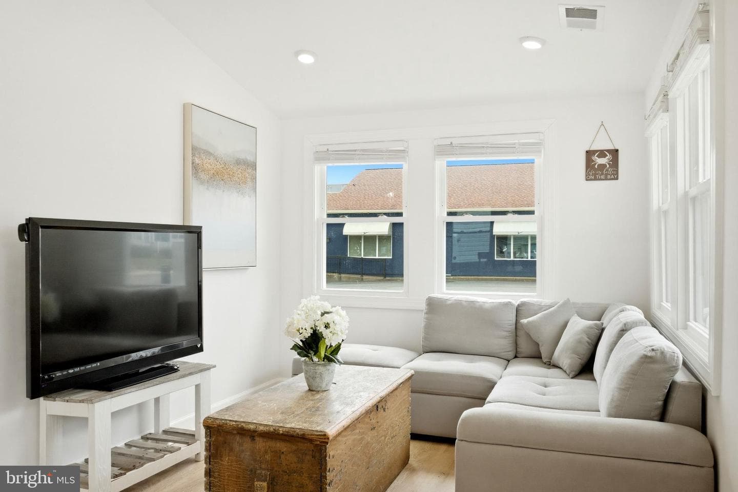 8329 Bayside Road photo 6