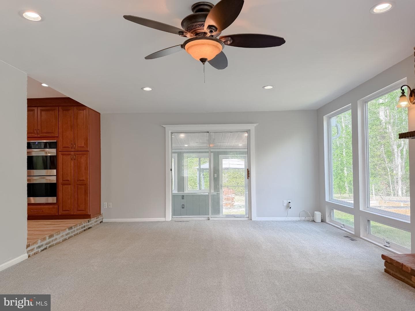 2420 Cecil Lane photo 10