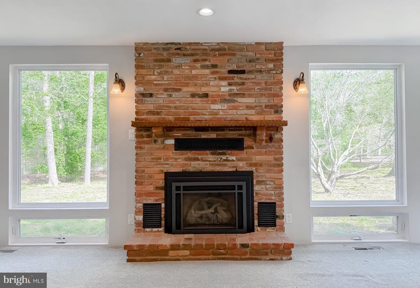 2420 Cecil Lane photo 11