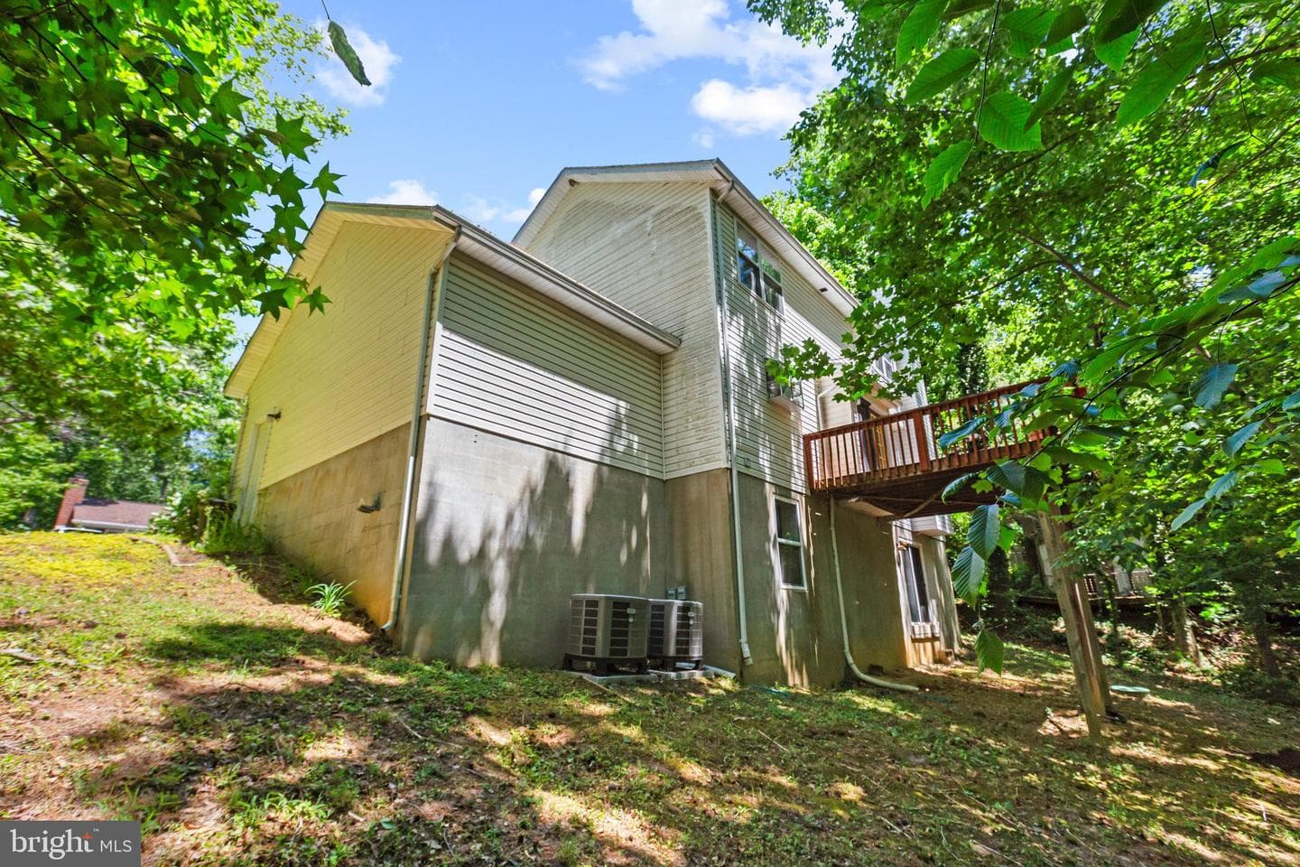 667 San Gabriel Road photo 29