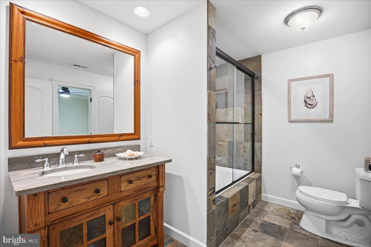 7335 Perry Lane photo 45