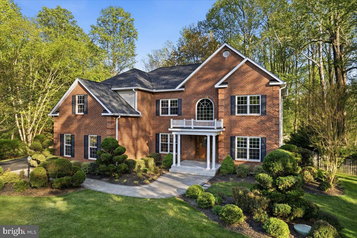 3285 Channel Court