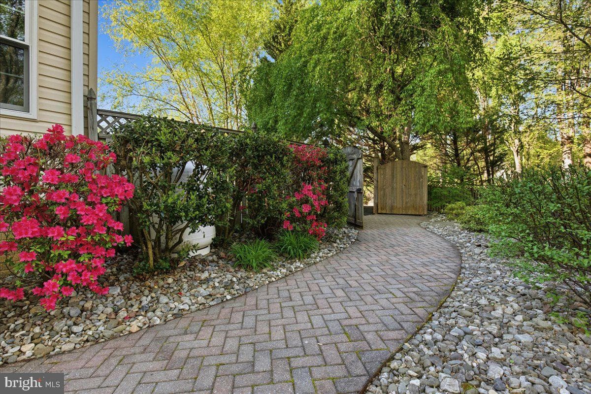 3285 Channel Court photo 119