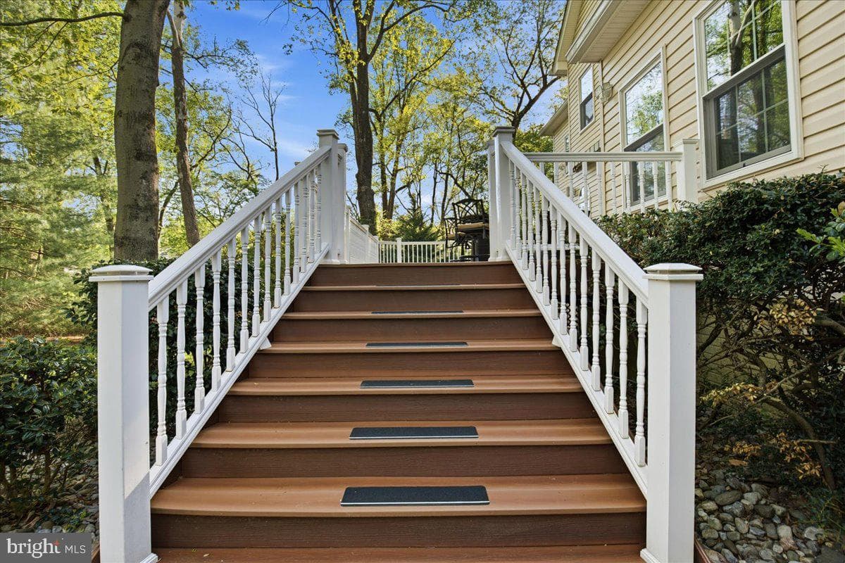 3285 Channel Court photo 127