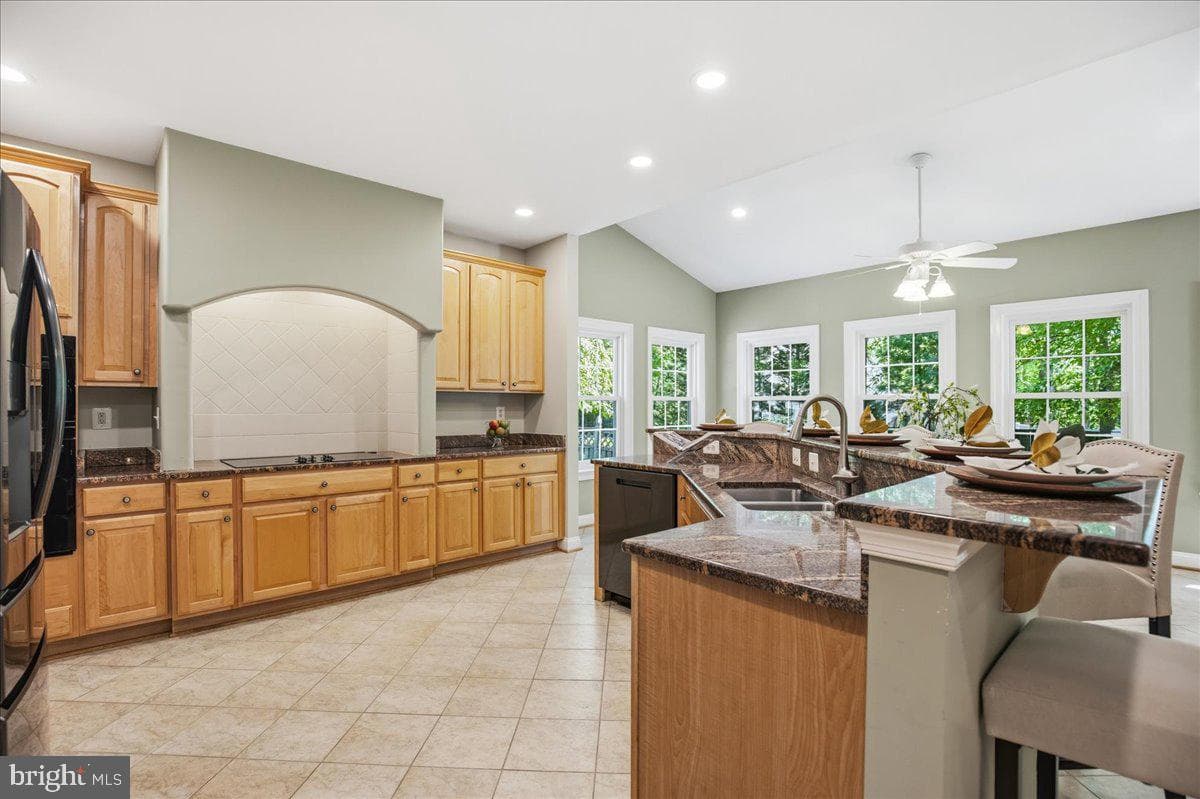 3285 Channel Court photo 35