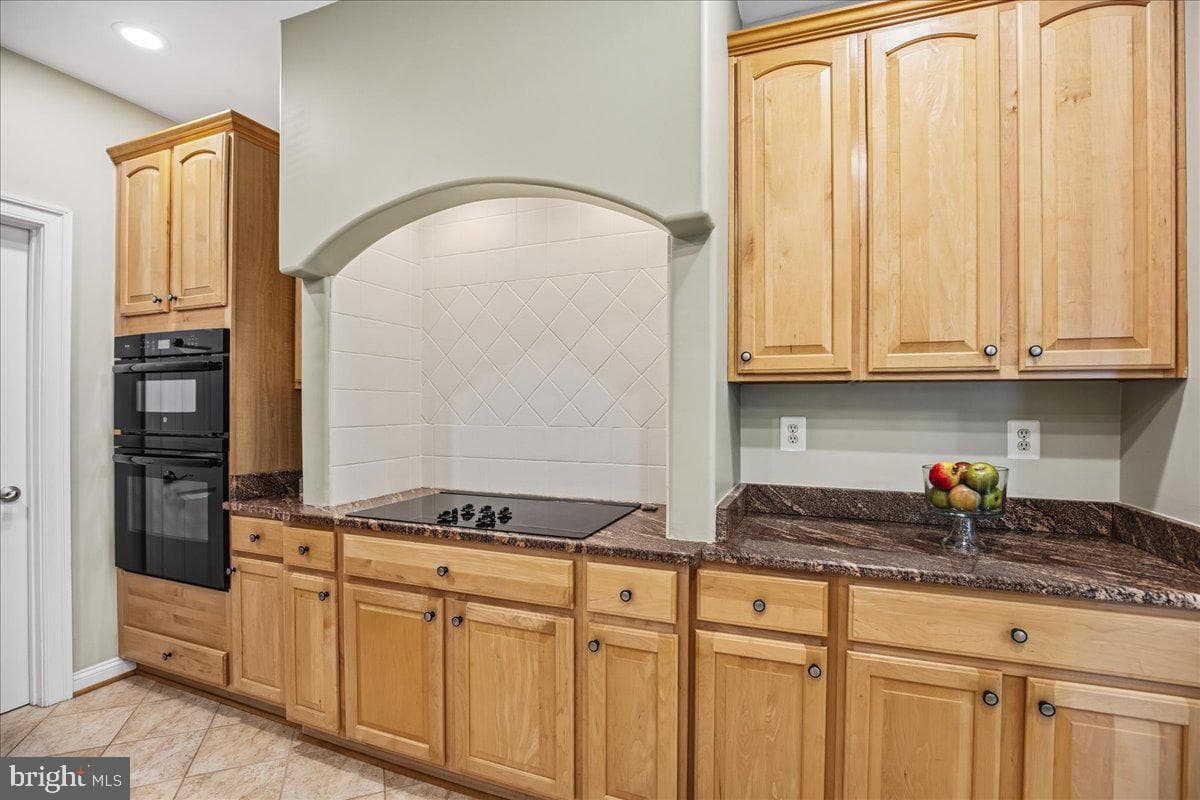3285 Channel Court photo 36