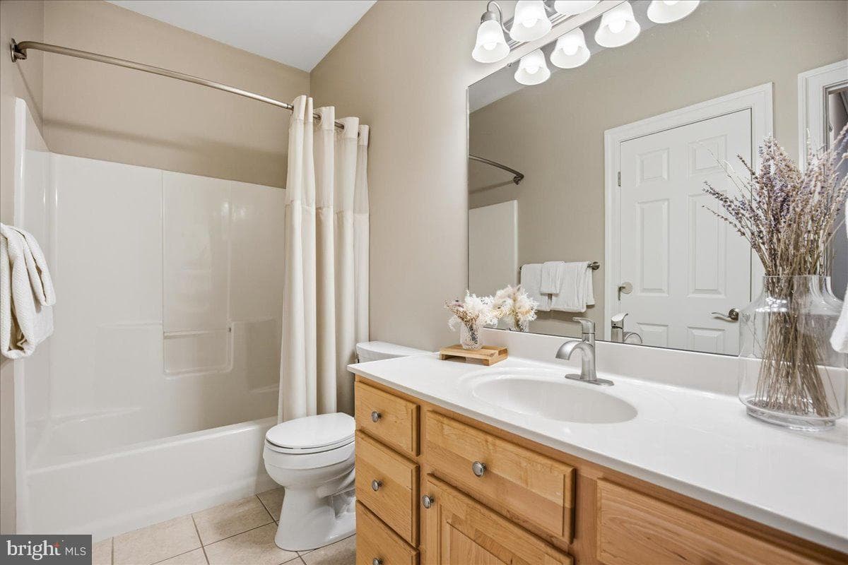 3285 Channel Court photo 95