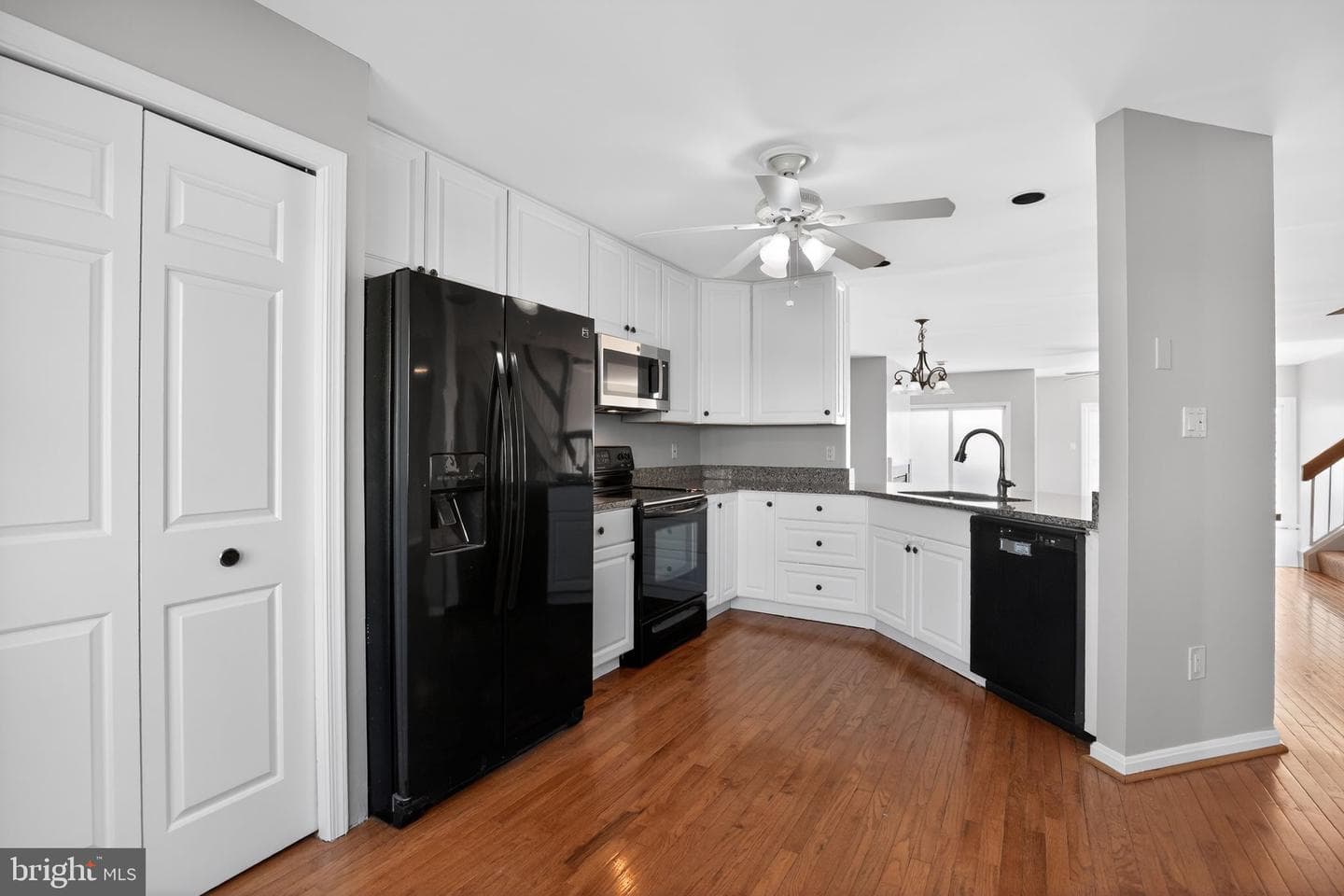 8076 Windward Key Drive photo 10