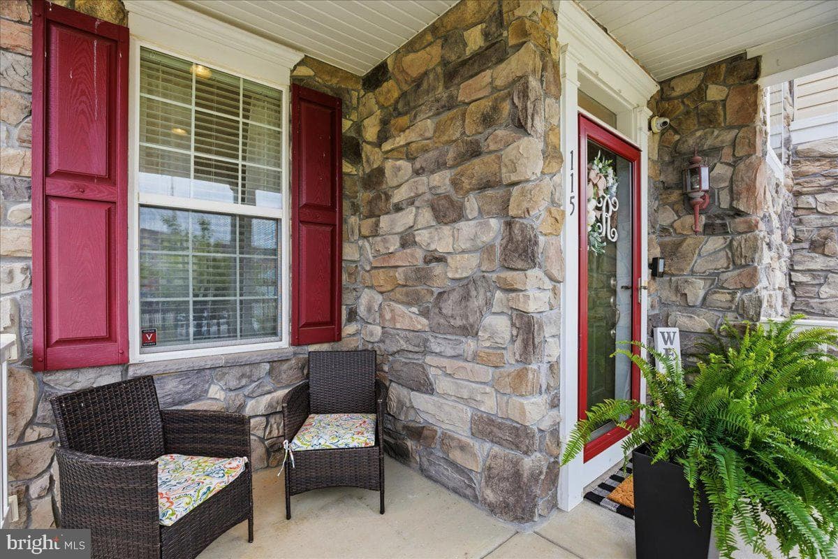 115 Thoroughbred Drive photo 7