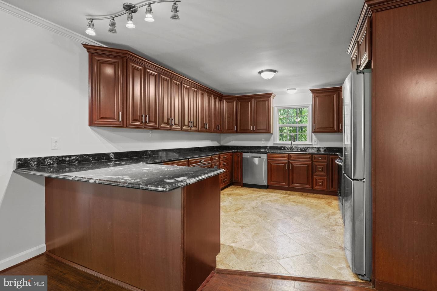 2310 Dalrymple Road photo 18