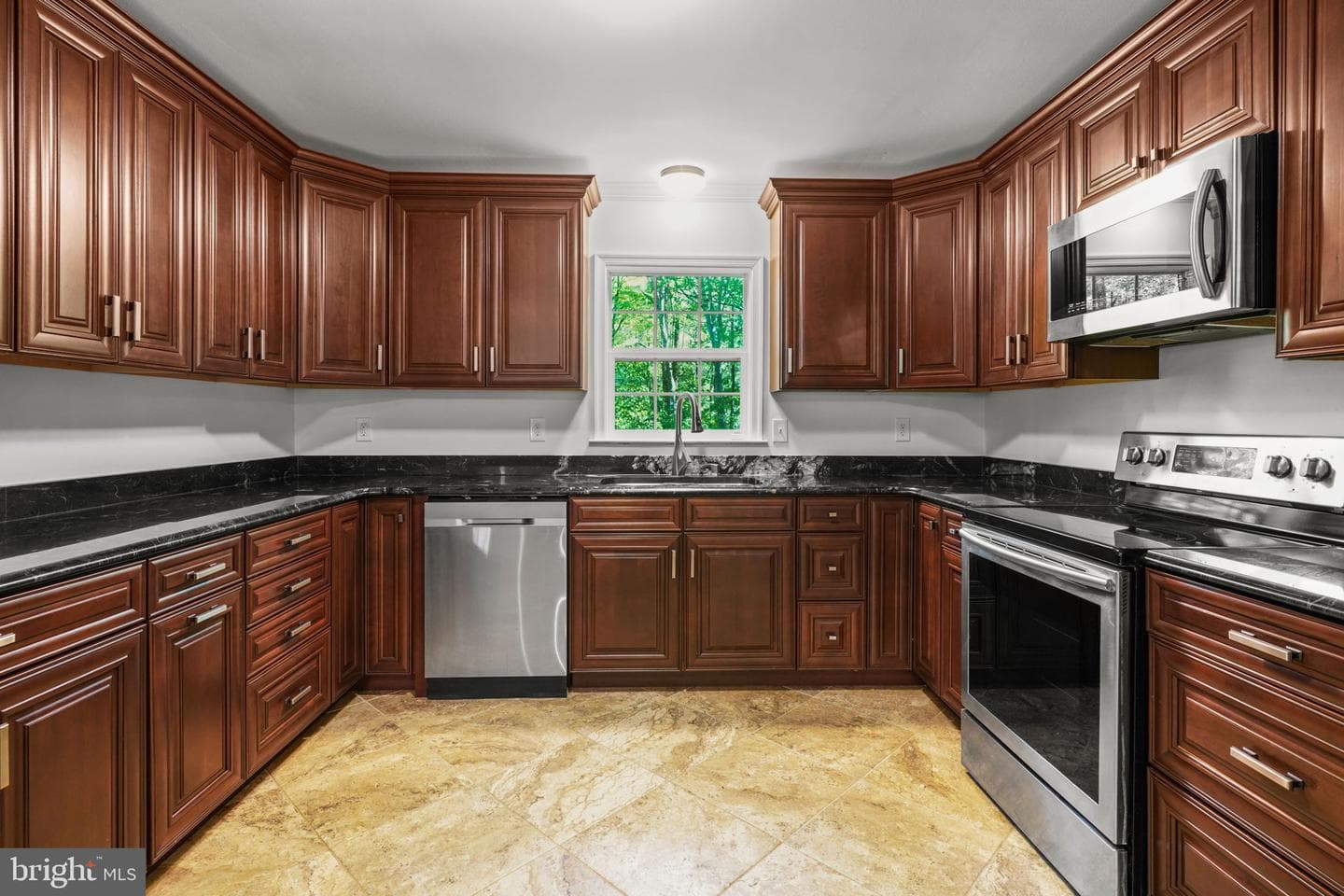 2310 Dalrymple Road photo 19
