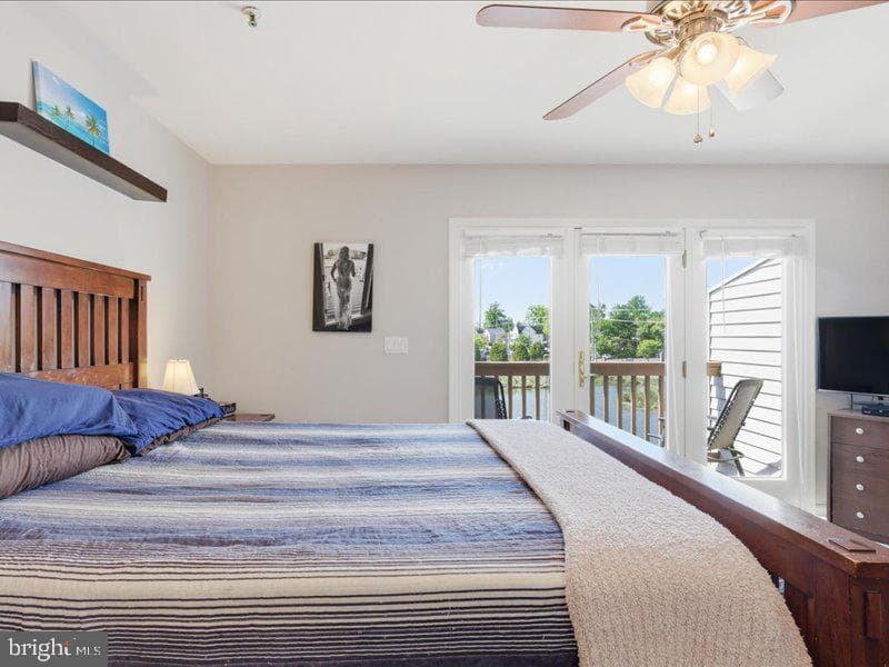 4013 Seagate Square photo 22