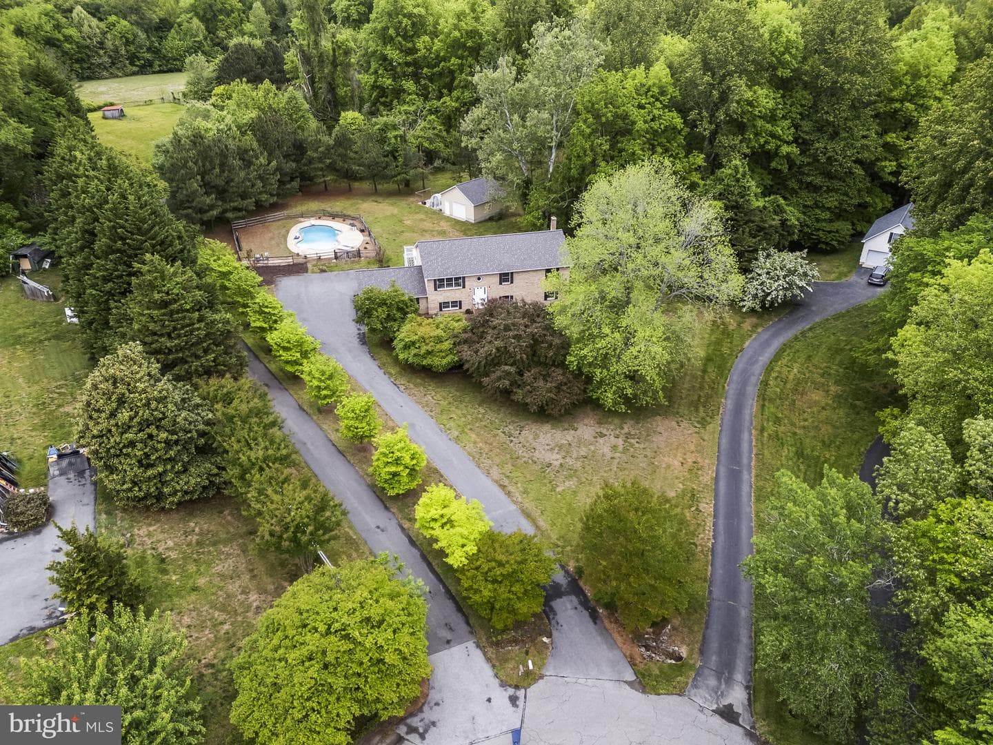 1620 Meadow Oaks Ln photo 37