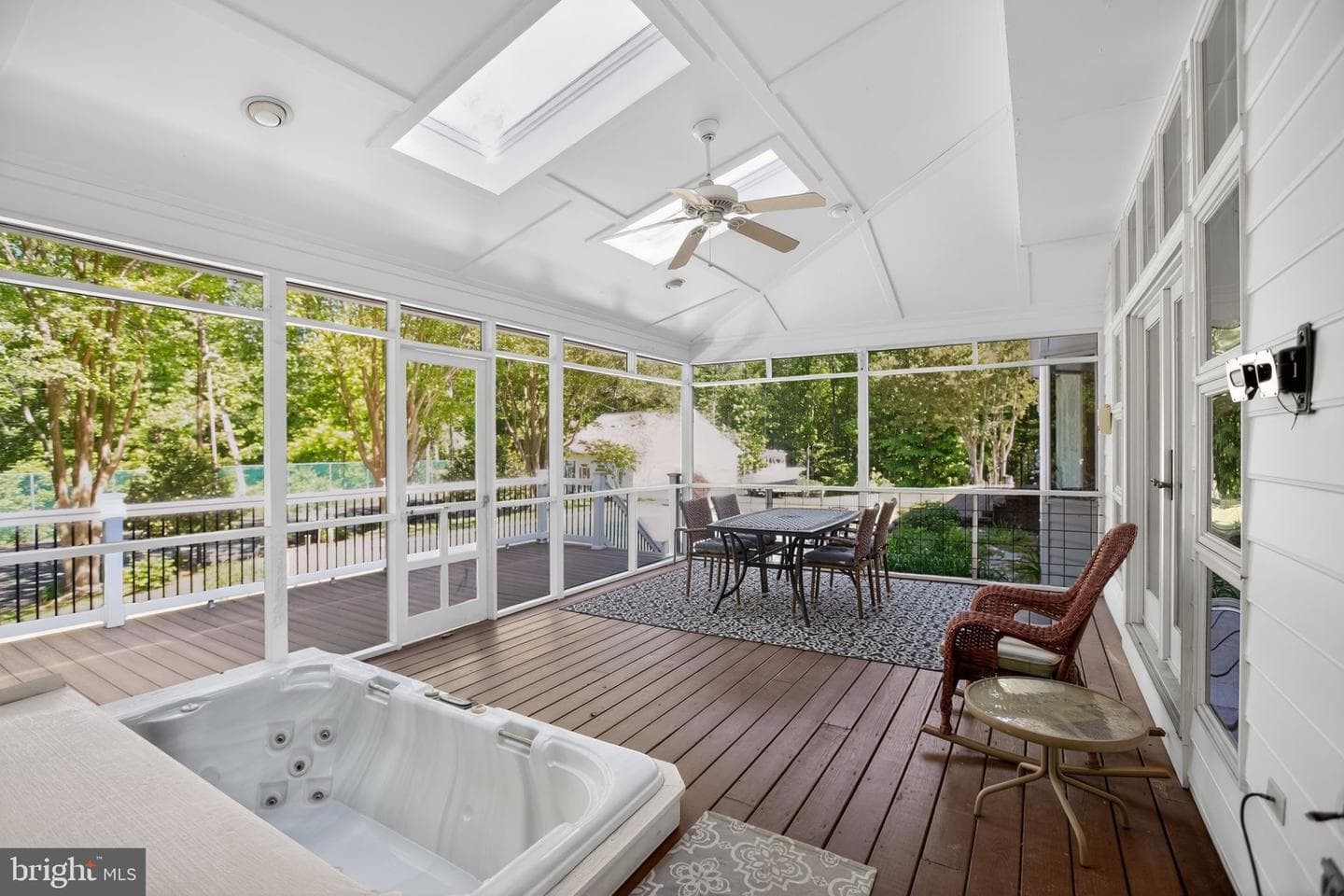 6921 Bond Street photo 21
