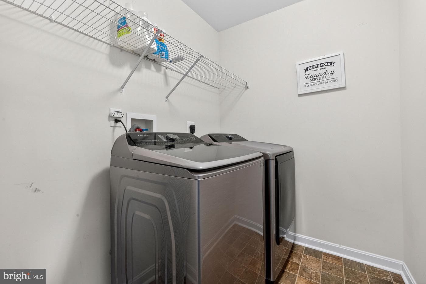 121 Polo Way photo 19