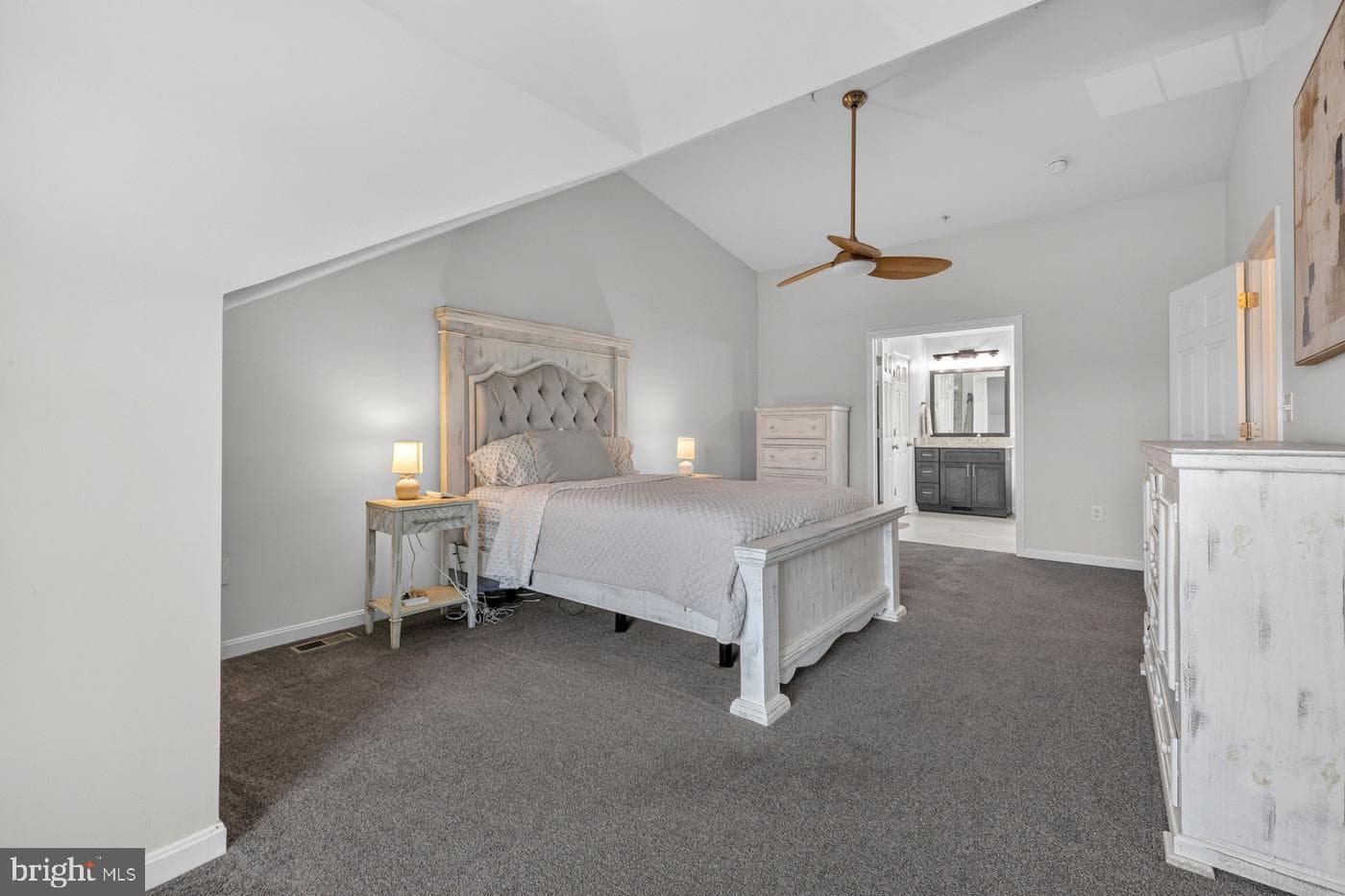 121 Polo Way photo 33