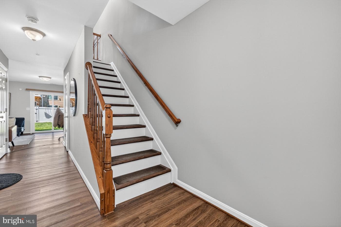 121 Polo Way photo 5