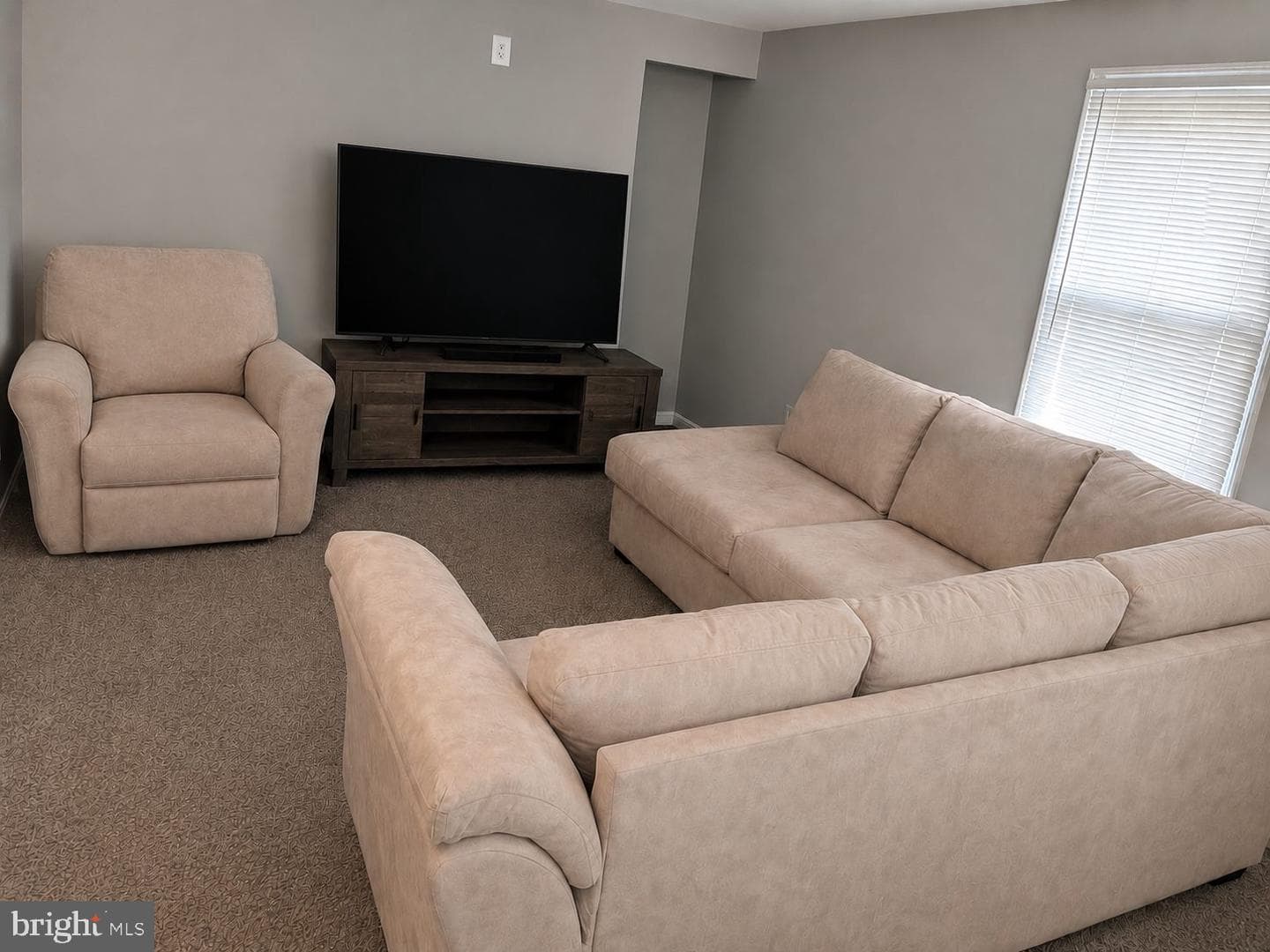 991 Crystal Rock Road photo 4