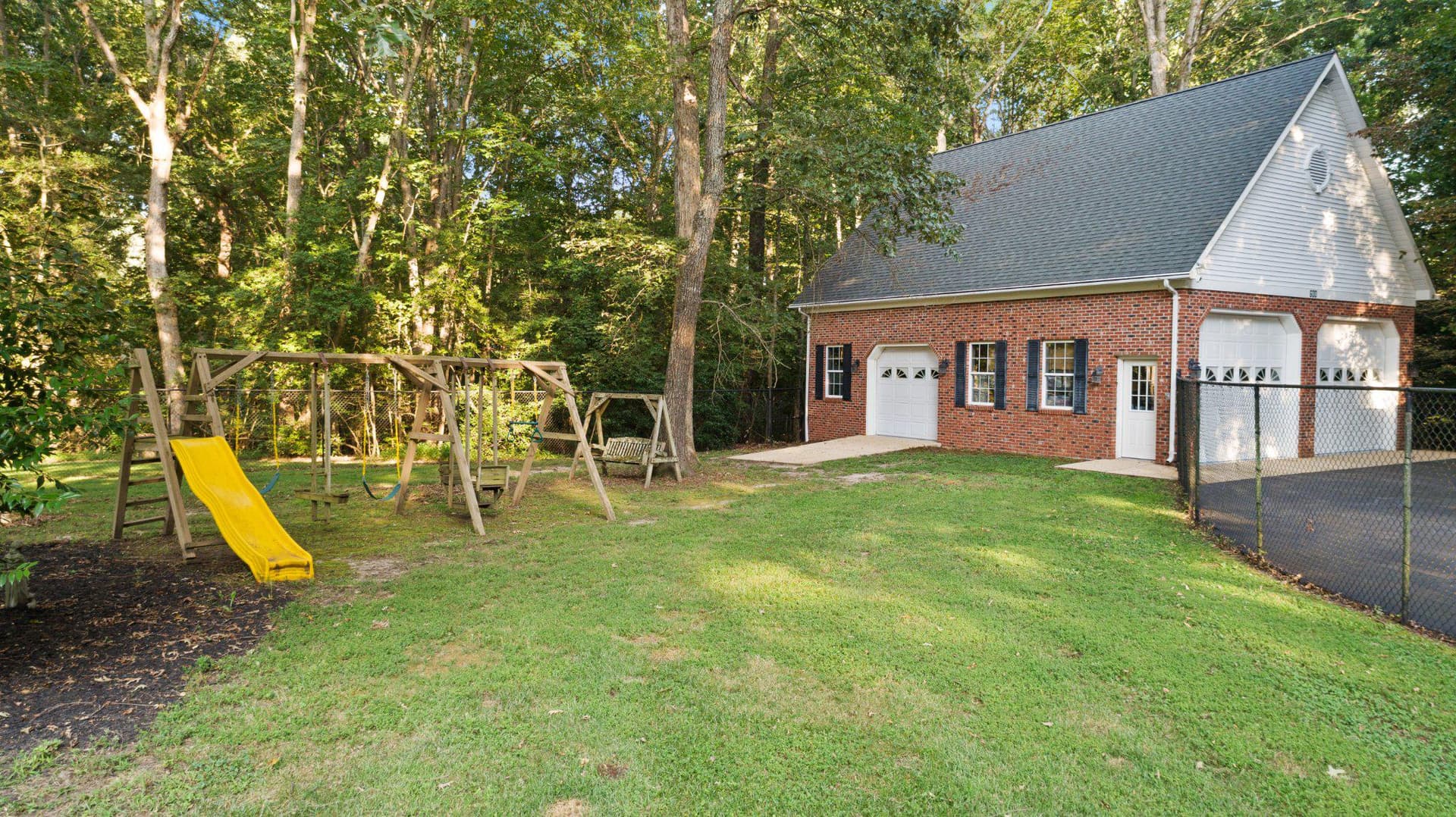 600 Pasture Place photo 4