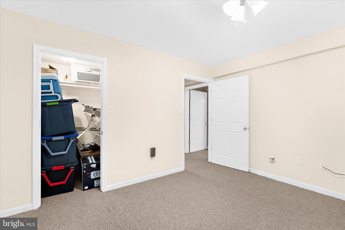 526 Dillon Drive photo 42