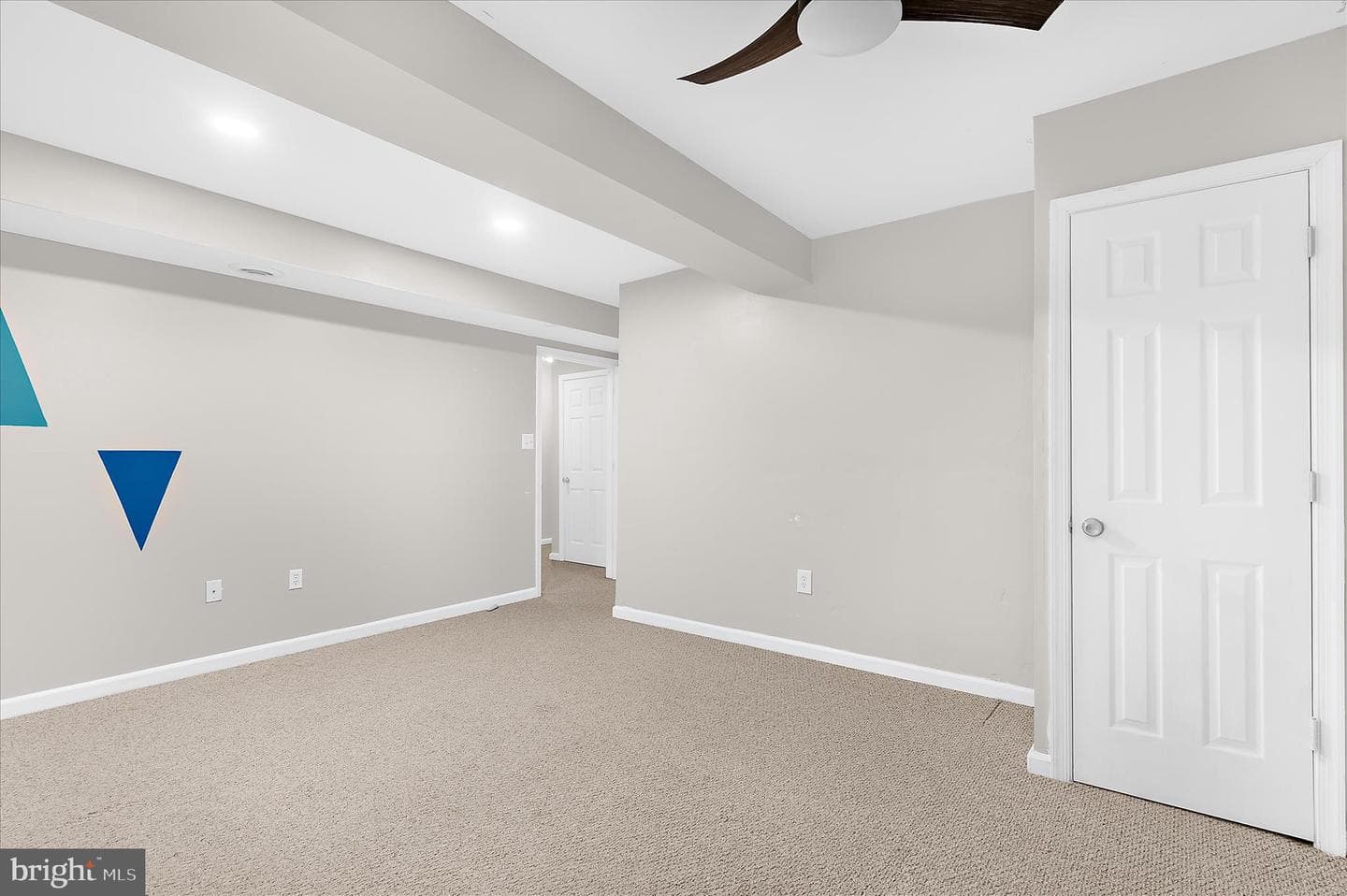 526 Dillon Drive photo 44