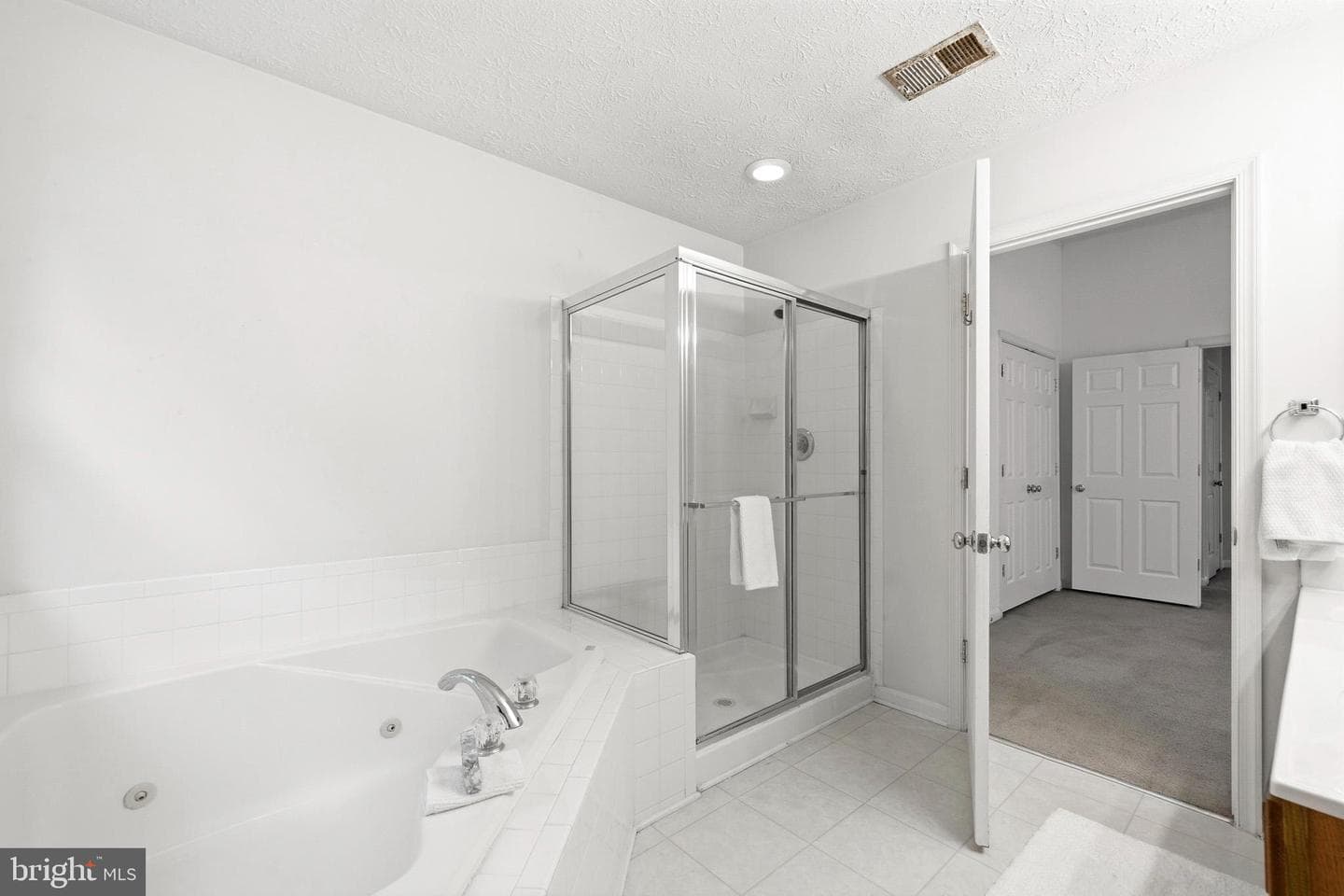 3332 Silverton Lane photo 25