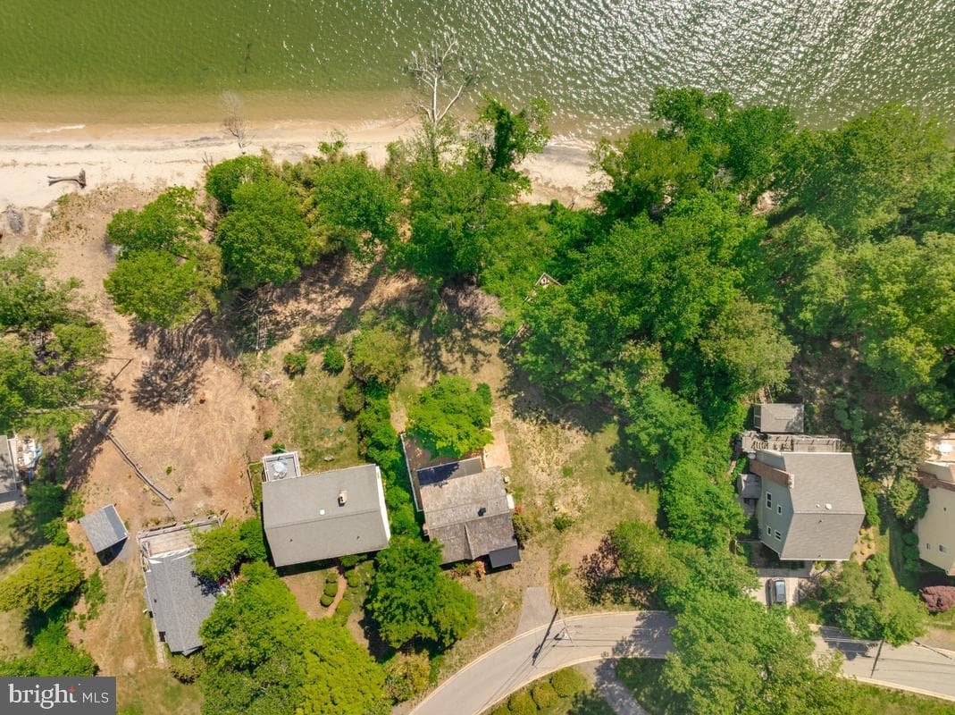 3713 & 3711 Bayview Drive photo 3