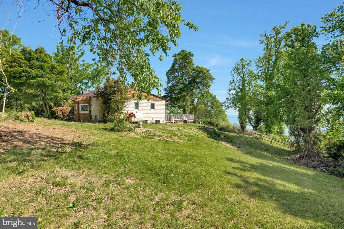 3713 & 3711 Bayview Drive photo 35