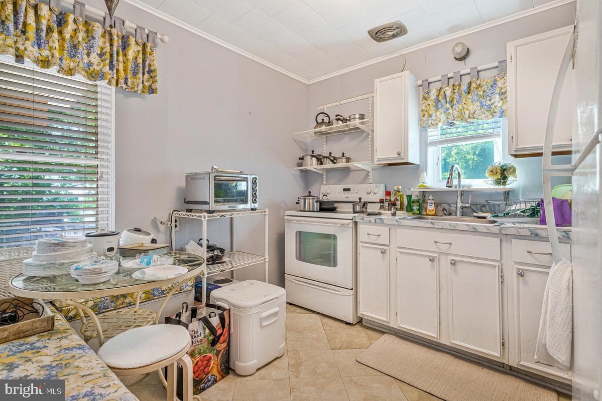 3713 & 3711 Bayview Drive photo 61